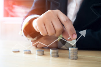 W systemie stały profit stawki zakładów szybko rosną w przypadku serii przegranych. system bukmacherski stały profit