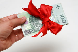 Obstawiając zakłady bukmacherskie online możesz liczyć na bonus na start oraz inne bonusy dla zarejestrowanych graczy zakłady bukmacherskie - bonusy