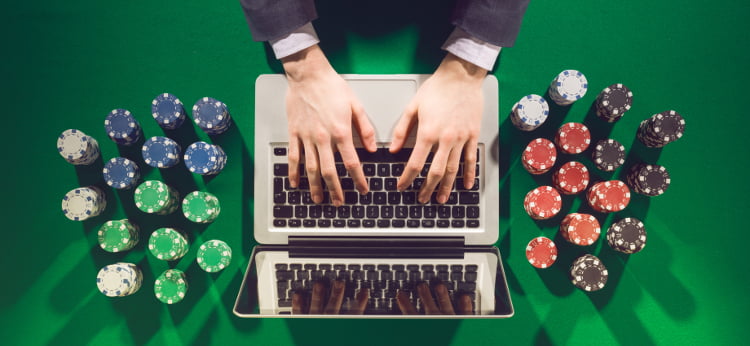 Kasyno online w Polsce jest legalne, ale monopol na jego prowadzenie ma państwo kasyno online