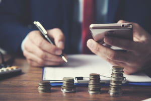 Podliczanie zysku z gry valuebetami ma sens dopiero po dłuższym okresie gry valuebet - zysk