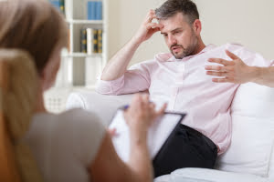 Leczenie uzależnienia od hazardu powinno odbywać się przy pomocy psychologa lub psychoterapeuty Leczenie uzależnienia od hazardu