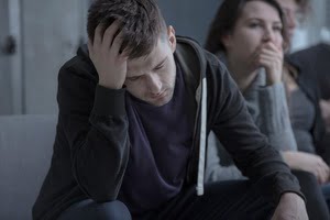 Faza utraty nadziei to niebezpieczny etap uzależnienia od hazardu, w którym gracz przestaje wierzyć w uzyskanie wygranej Faza utraty nadziei - uzależnienie od hazardu