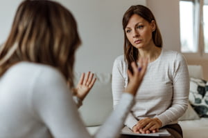 Psycholog czy psychoterapeuta pomaga hazardziście nie tylko przestać grać, ale też zmienić sposób myślenia i radzenia sobie z trudnościami Uzależnienie od hazardu - psychoterapia