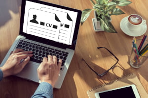 Wielu bukmacherów zachęca do przesyłania CV nawet, jeśli w danej chwili nie prowadzą rekrutacji na dane stanowisko praca u bukmachera - CV