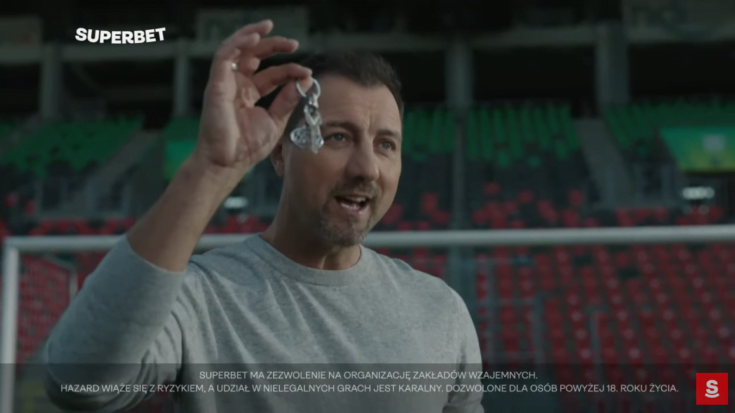 Reklama Superbet przygotowana przed Euro 2020 dotyczyła m.in. możliwości wygrania w „Super Rankingu” Forda Mustanga Superbet i Jerzy Dudek - reklama