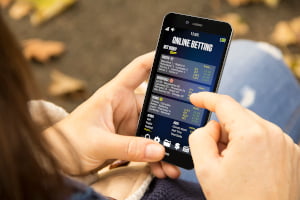 Zakłady bukmacherskie mobile umożliwiają łatwą grę tuż przed startem meczu Obstawianie tuż przed meczem online