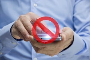 Blokada konta gracza uniemożliwia dalszą grę przez Internet Problemy z bukmacherem online - blokada konta gracza