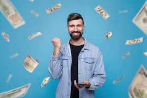 Wygrane środki szybko pojawiają się na koncie gracza Clout MMA - obstawianie i wygrana